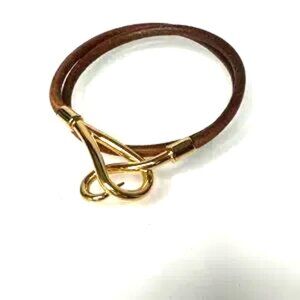🔥 Hermès Leather Wrap Bracelet – Brown & Gold Hook Clasp – Authentic & Chic 🔥